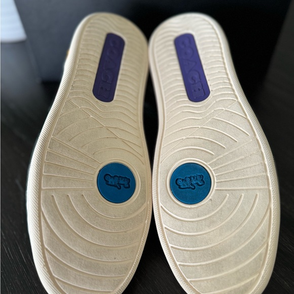 Men’s Coach Sneaker in Rainbow Signature Canvas - Picture 6 of 7